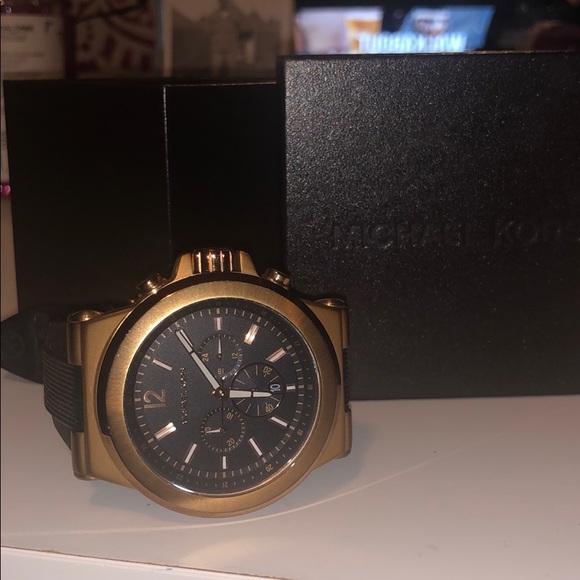 Micheal Kors Men’s Watch - Picture 1 of 4